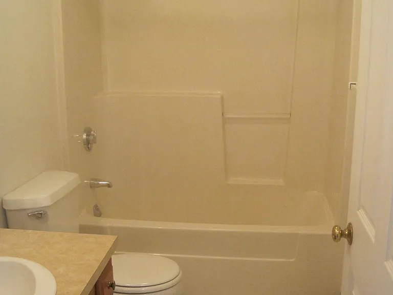 44 Memorial Blvd — Photo 6