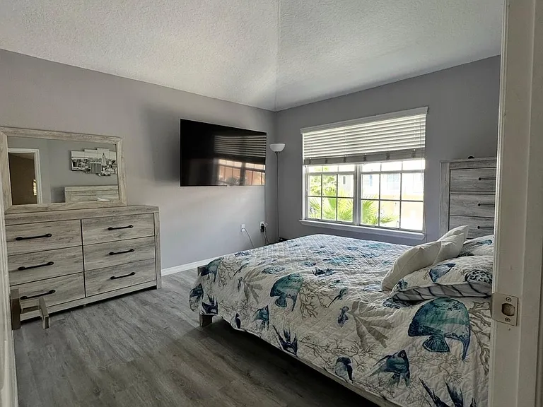 8326 Shallow Creek Ct — Photo 26