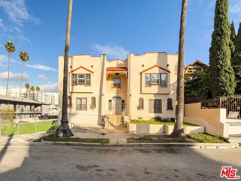 908 S Normandie Ave #7 — Photo 3