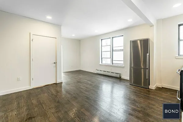 Rented by Bond New York | media 3