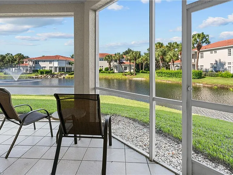 800 L Ambiance Cir #106 — Photo 4