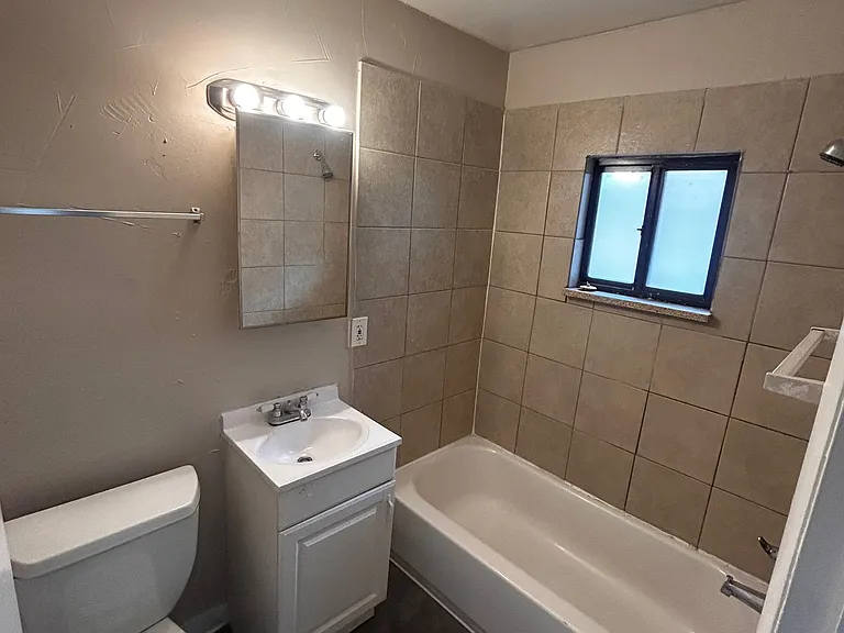 1474 Xenia St #1 — Photo 7