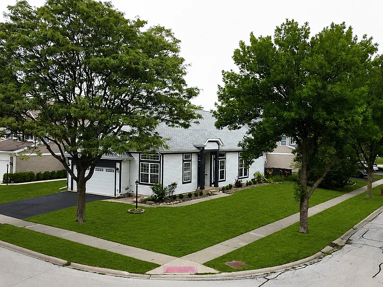 1601 Newgate Ct — Photo 21