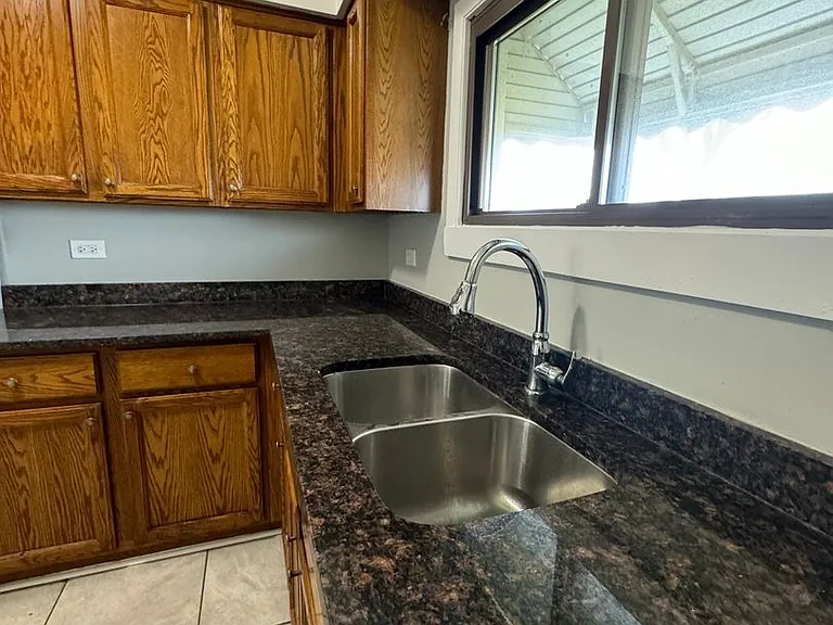 768 Greenbay Ave — Photo 8