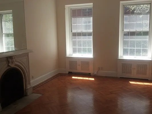 Rented by Green Line Realty | media 11