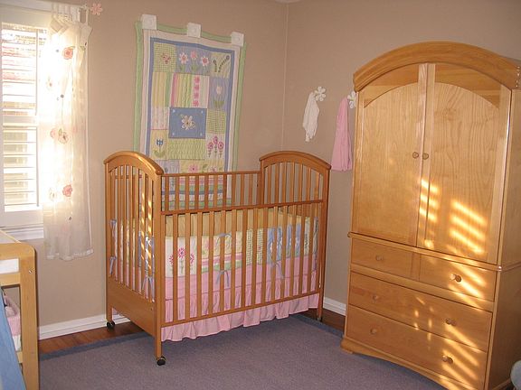 4th image of 2089 E Wilmington Ave
