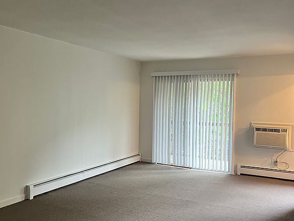 4th image of 425 Holy Hill Rd #15