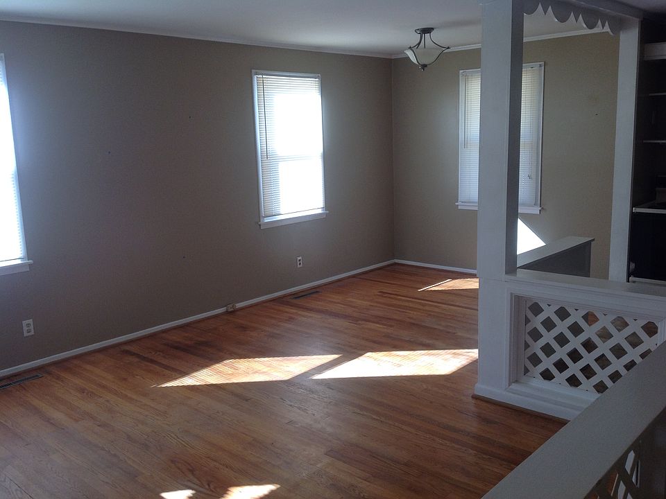 2nd image of 2801 Hermitage Dr