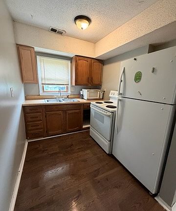 2nd image of 204 S Madison St