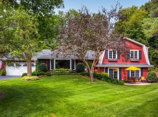 18505 Heathcote Ln, Deephaven, MN 55391