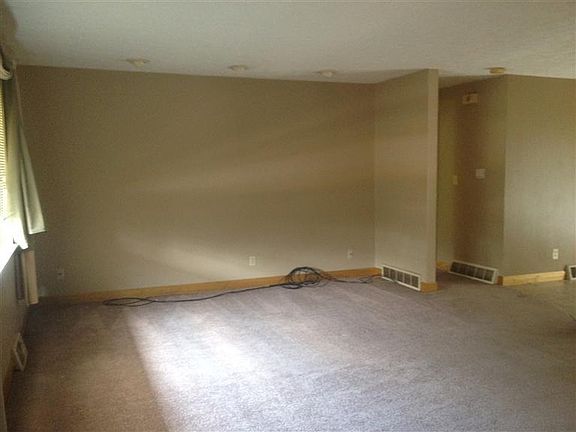 4th image of 2717 Parklawn Dr
