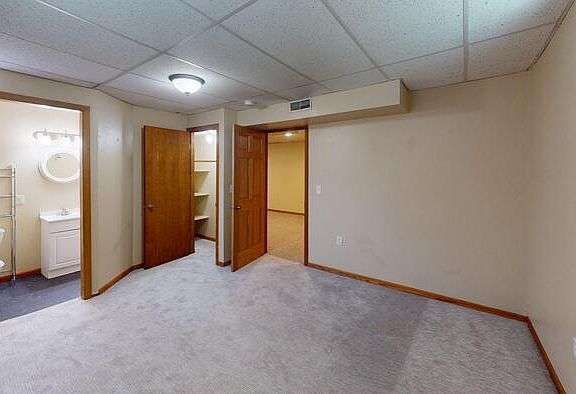 5th image of 1109 E Indiana Ave