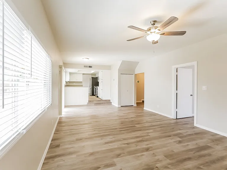 2633 W Monte Ave — Photo 9