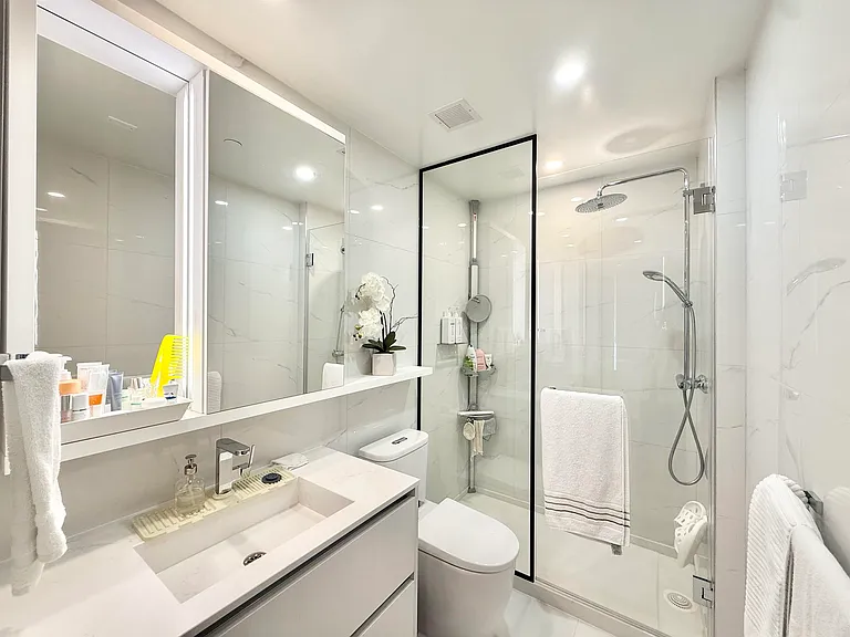 8415 Granville St #507 — Photo 7