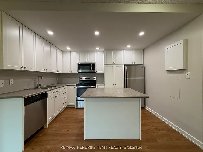 234 Oakdale Ave #201 — Photo 2
