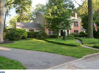 393 Colket Ln, Wayne, PA 19087