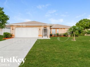 513 SE 6th Pl, Cape Coral, FL 33990