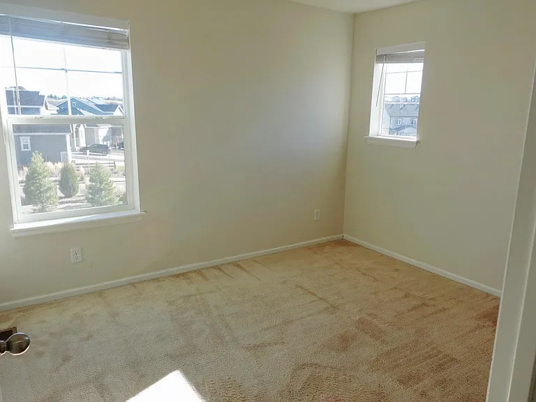 1073 White Leaf Cir — Photo 13