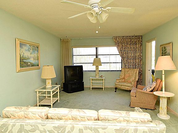 5th image of 175 SE Saint Lucie Blvd Unit Un B 70