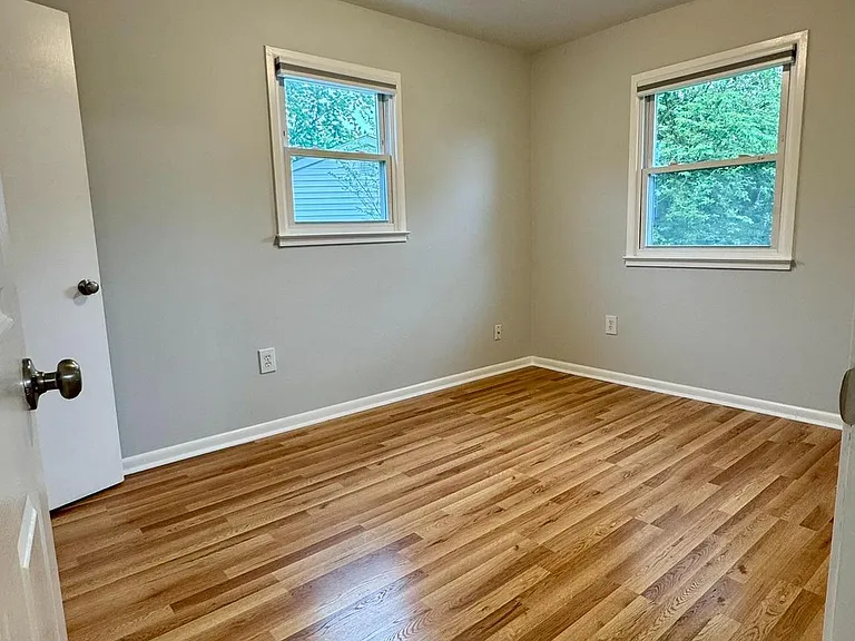 13203 Hampshire Ct — Photo 14