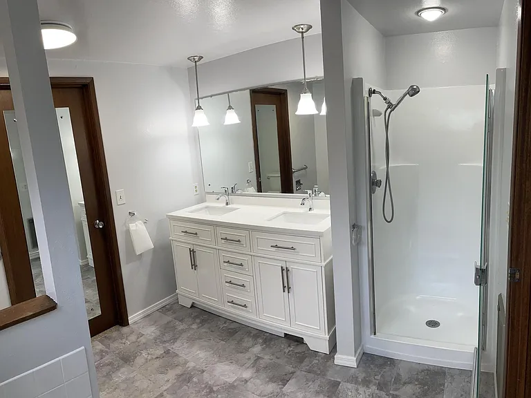 1617 Aberdeen Ave NE — Photo 5