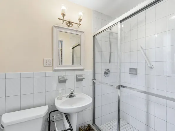 50 Glenwood Avenue image 25 of 30