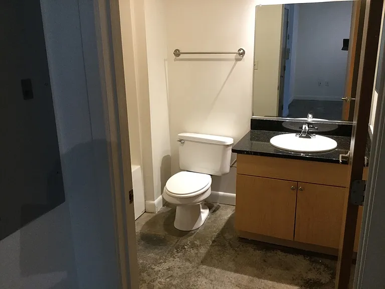 1101 W Marshall St #133 — Photo 9