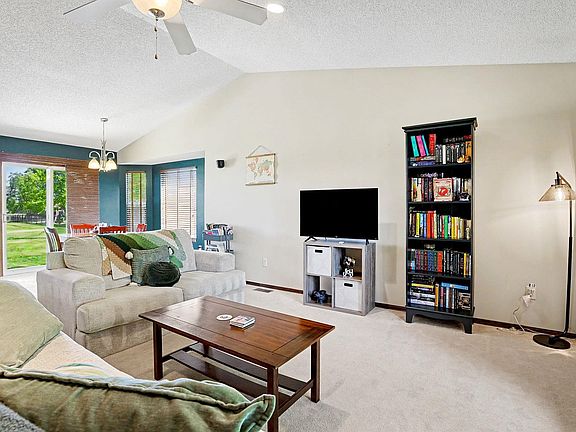 5th image of 13718 W Autumn Ridge St