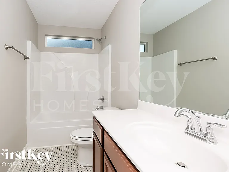 2116 Preserve Cir — Photo 17