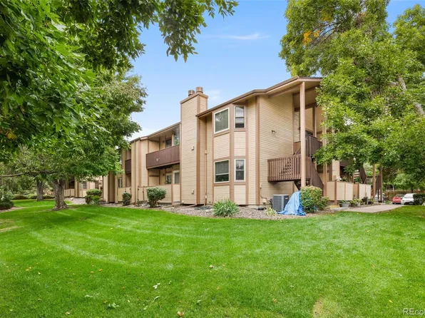 1075 S Garrison Street #203, Lakewood, CO 80226
