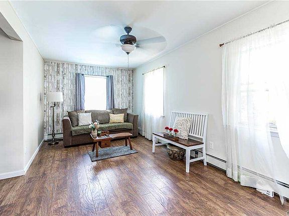 4th image of 15 Chapel Ln
