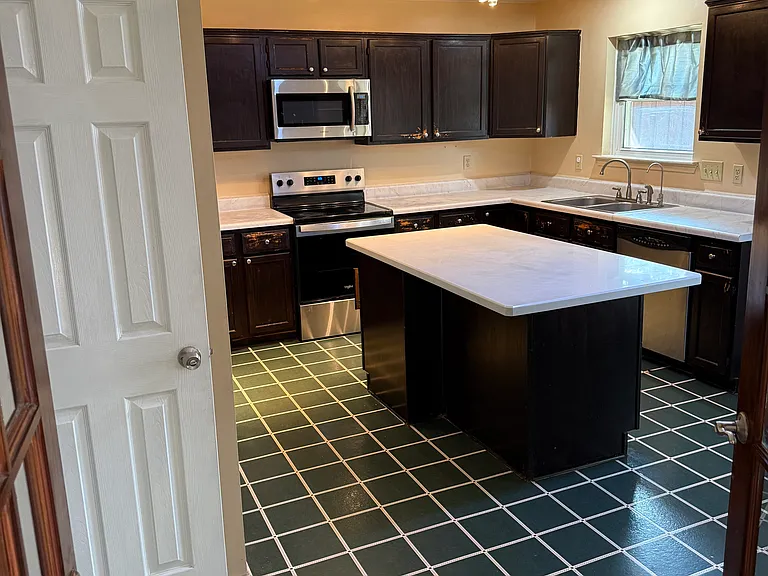 2210 Crystal Creek Ln — Photo 16