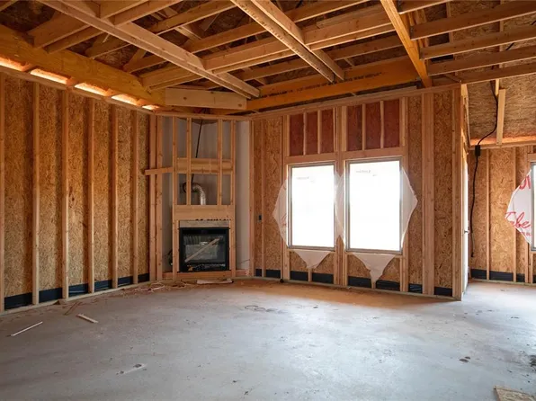 10364 SW 56th St, Mustang, OK 73064