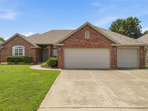720 W Alamo Way, Mustang, OK 73064