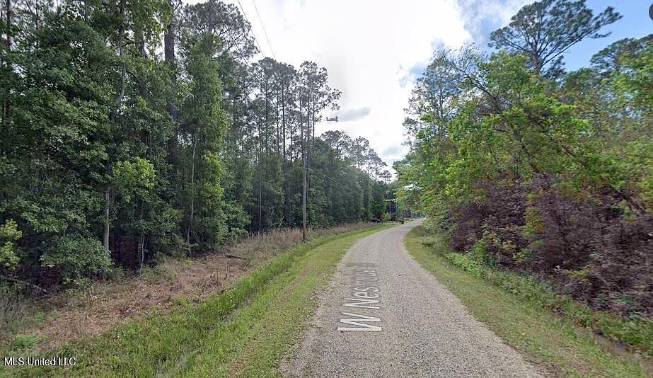 2nd image of W Neshoba St