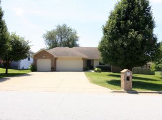 3676 W Kingsley St, Springfield, MO 65807