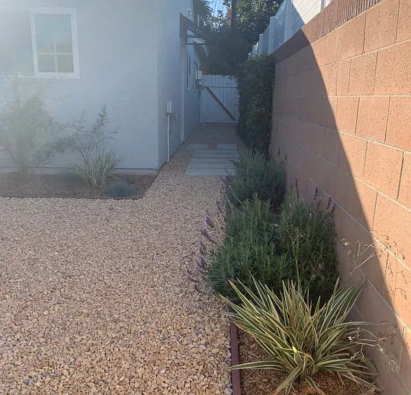 2341 Granada Ave — Photo 4