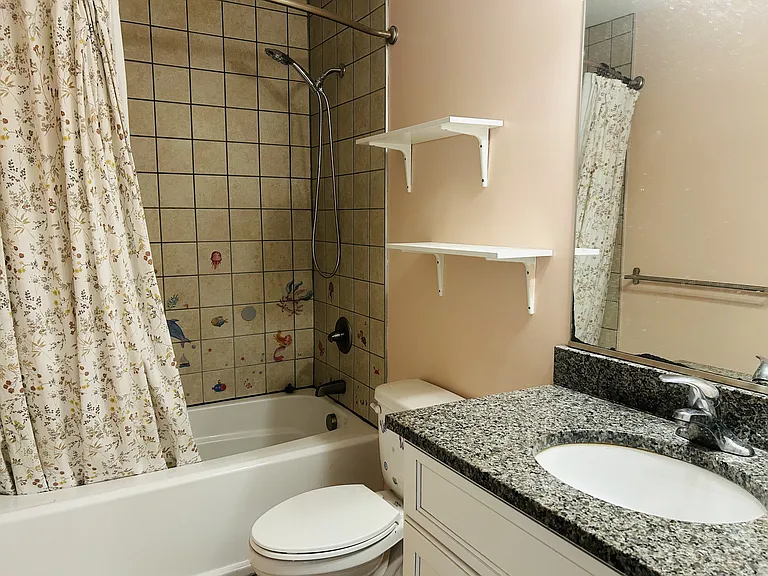 1823 Volvo Pkwy — Photo 20