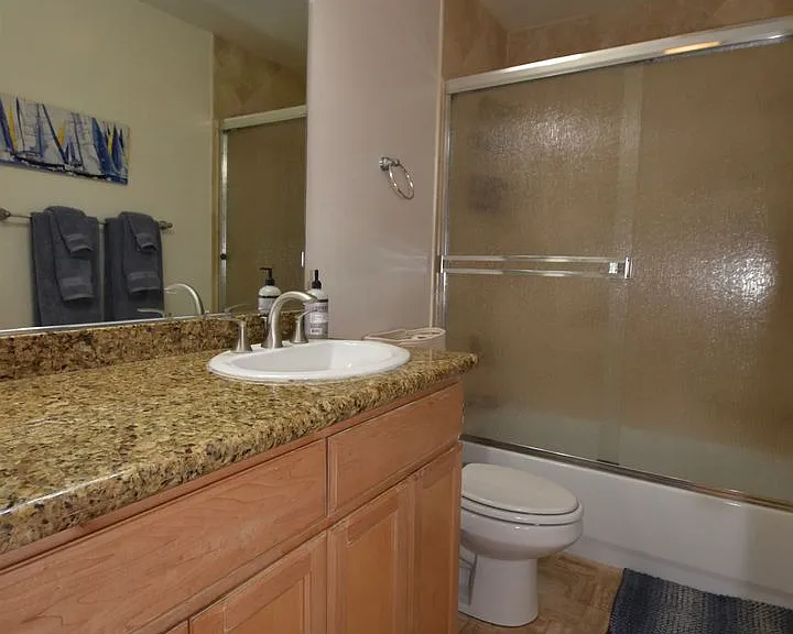 1052 Isabella Ave #A — Photo 15