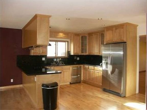 5th image of 3078 Balmoral Dr
