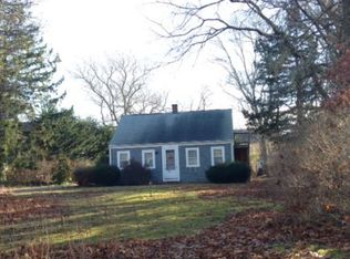 29 Stephens Ln, Falmouth, MA 02540