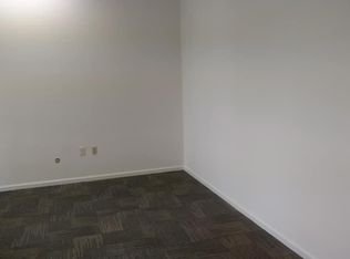 17 Village Center Dr, Reading, PA 19607