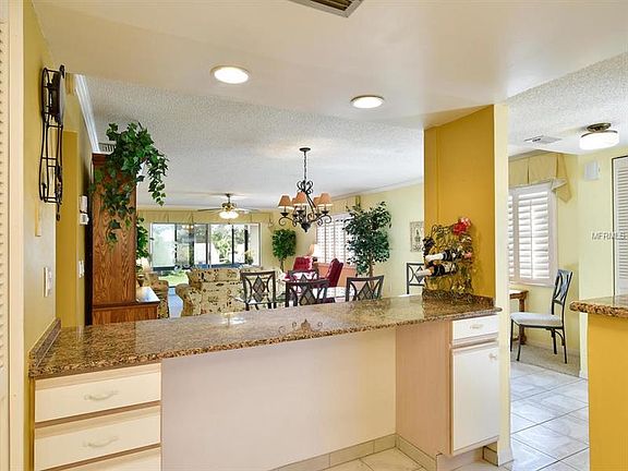 4th image of 4875 Independence Dr #4875