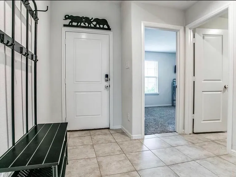 10333 Fort Belknap Trl — Photo 3