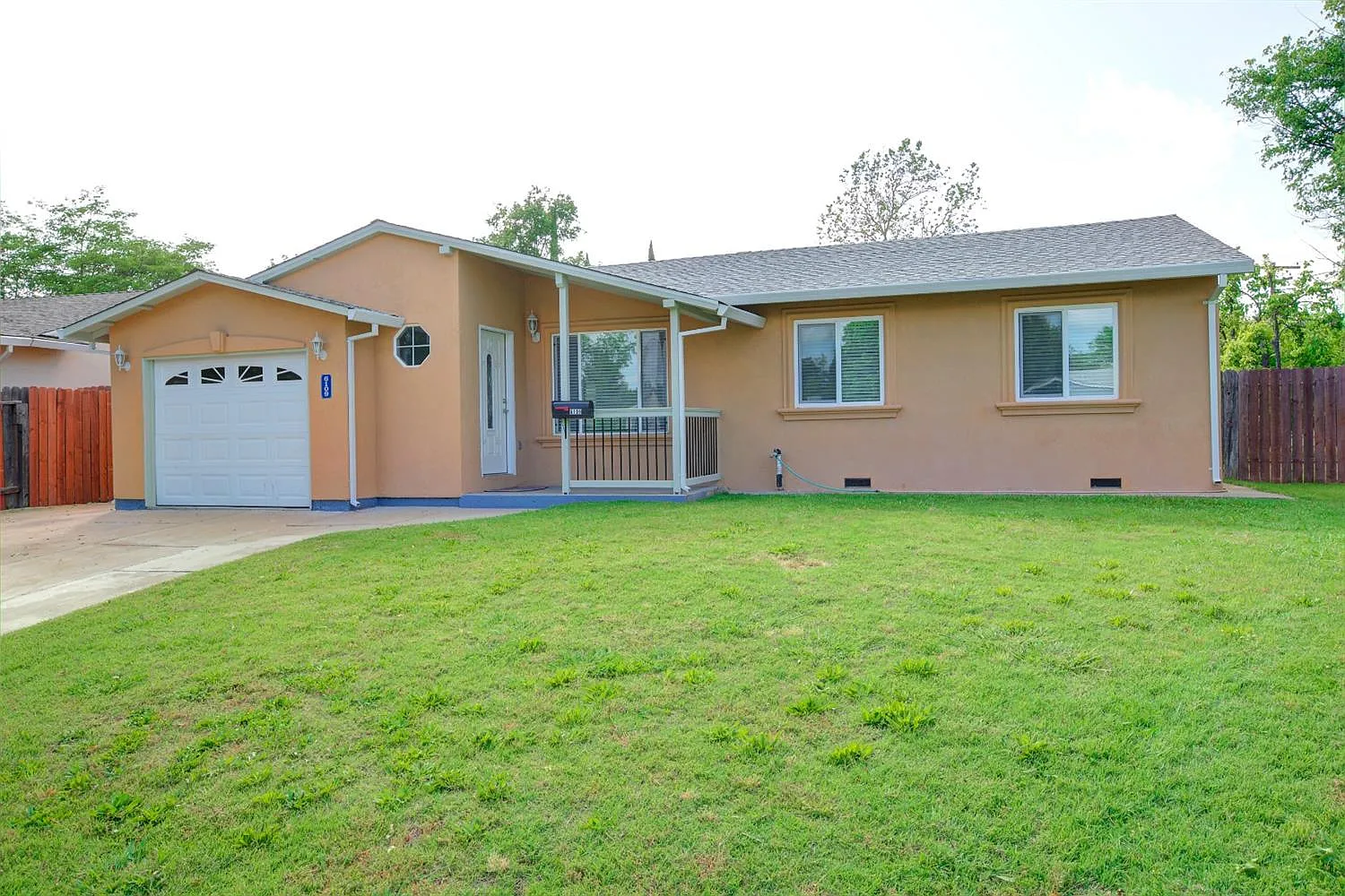 6109 Duff Ct photo 1