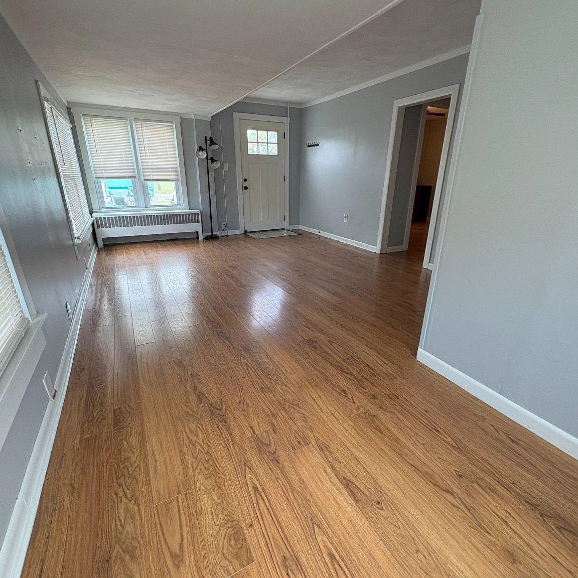 2 bed, 1.0 bath, 1551 sqft, $1,900 — Photo 4