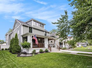 424 Taylor Ave, Rochester, MI 48307