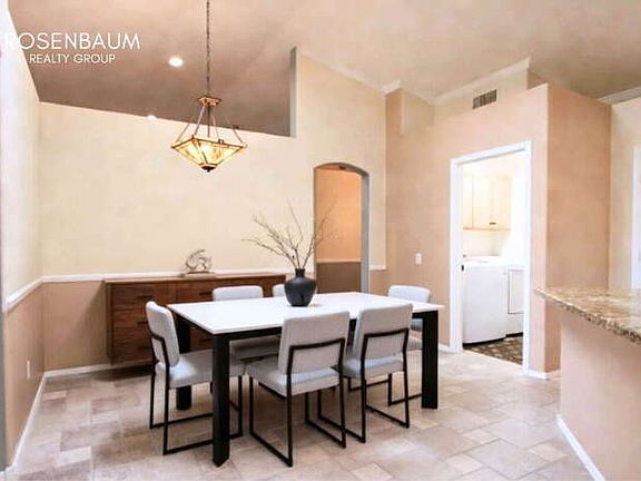3rd image of 4861 S Vista Pl