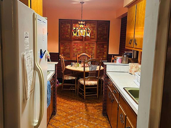 5th image of 1038 Neill Avenue