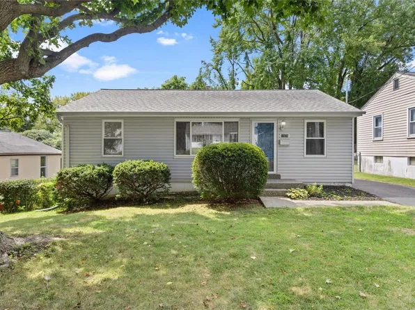 11074 Gertrude Ave, Saint Ann, MO 63074